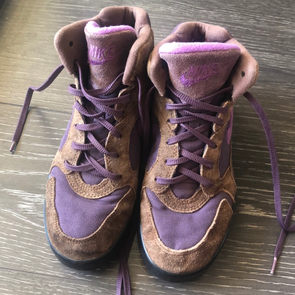 Nike hightop hikers